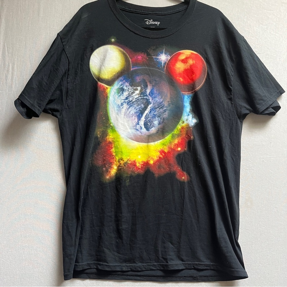 Disney Men's Black Graphic T-Shirt Space Planet Design L